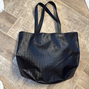Leni Penn Tote Black Woven
